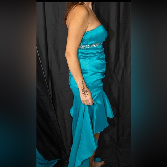 Mermaid turquoise dress - Picture 3 of 4